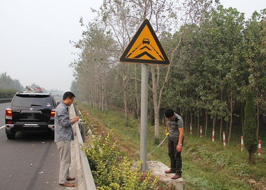 平邑道路標(biāo)識(shí)牌